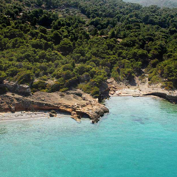 Greek island hopping a wind’s blow away from Athens